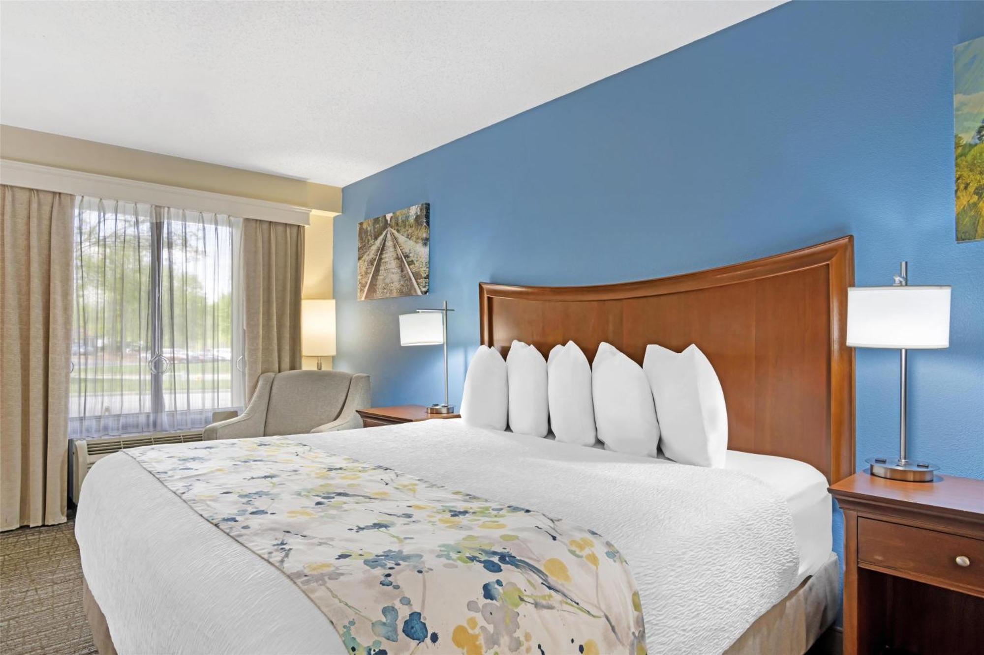 Best Western Inn & Suites Monroe Exterior photo