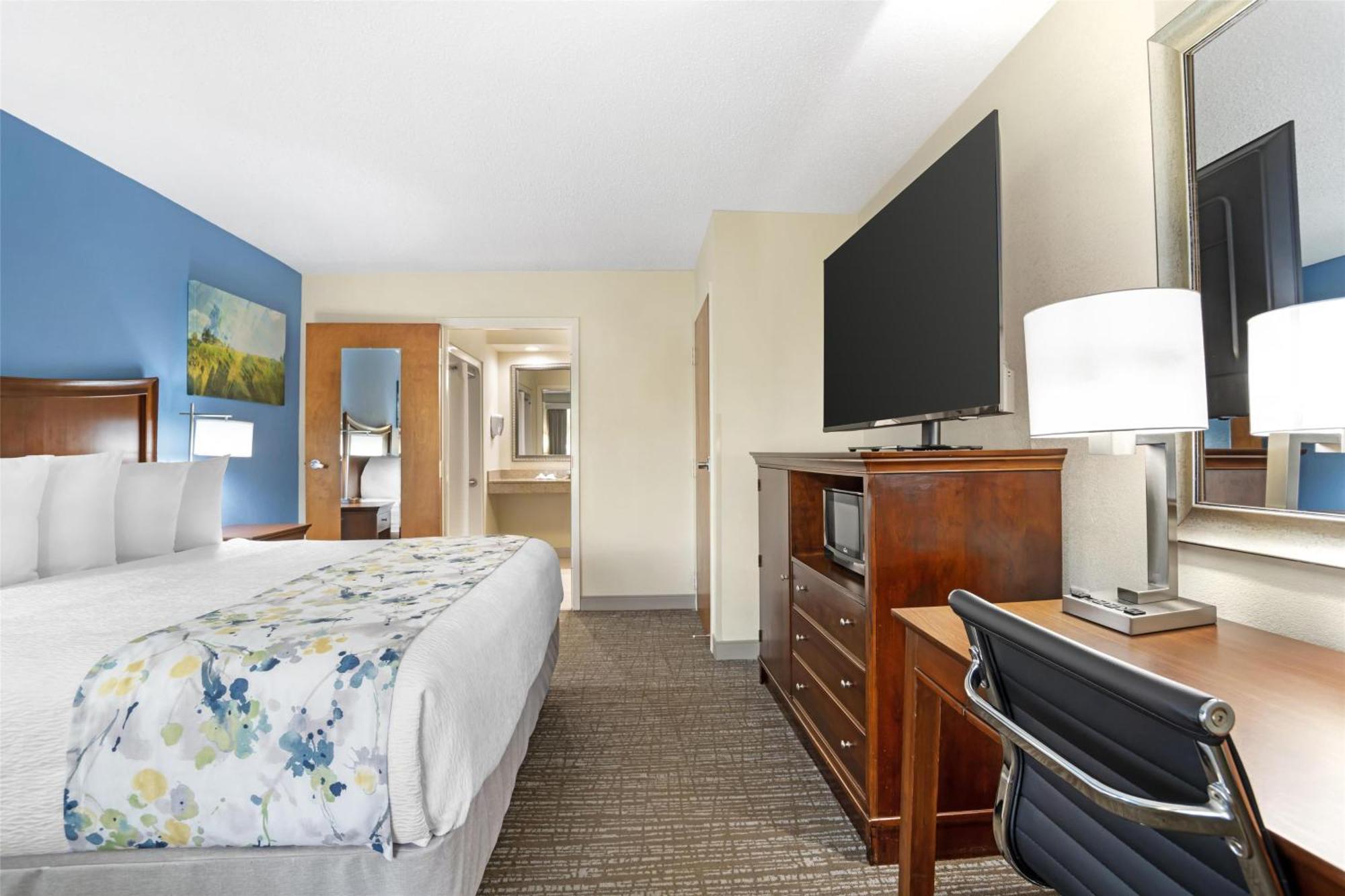 Best Western Inn & Suites Monroe Exterior photo