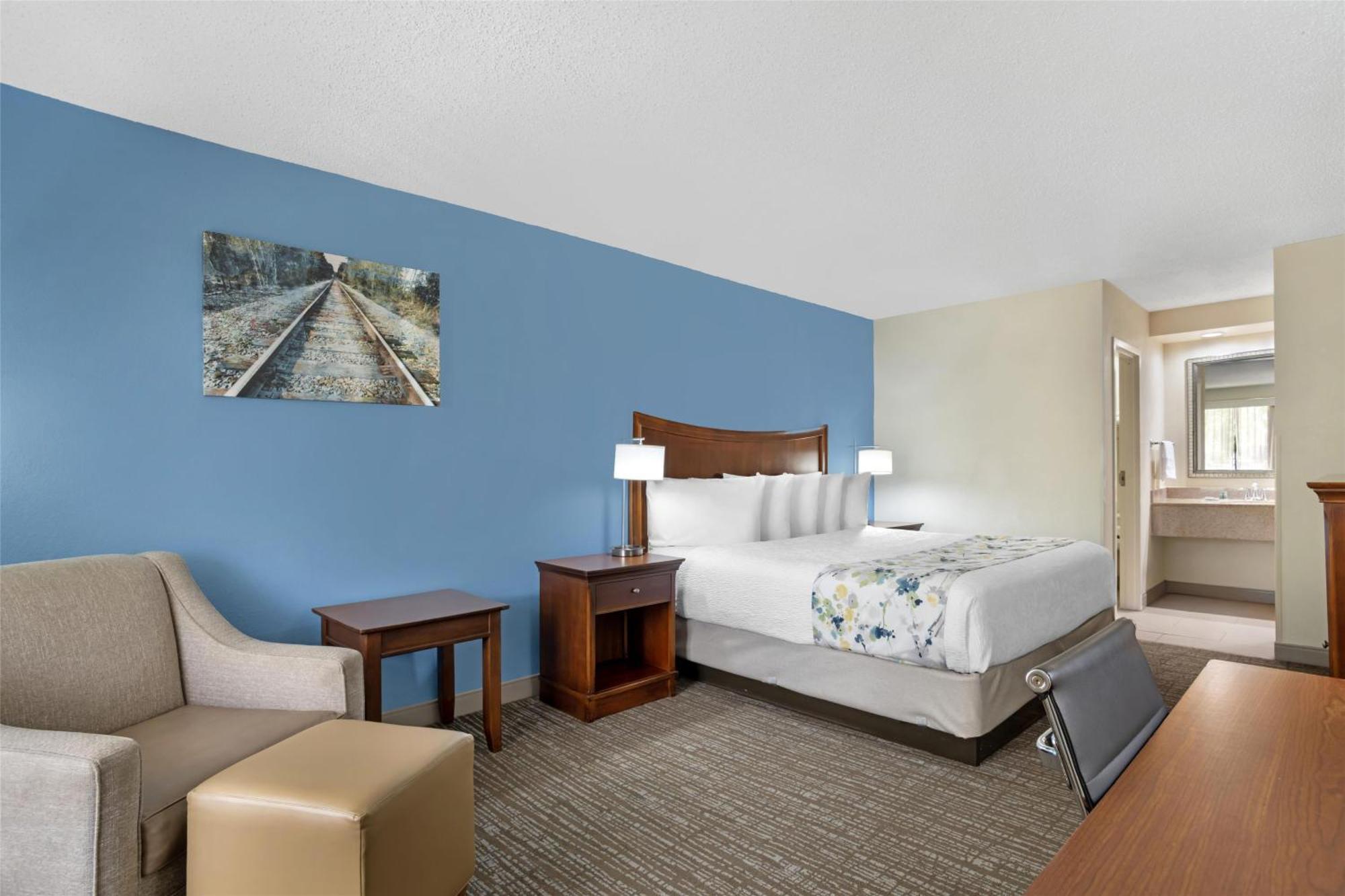 Best Western Inn & Suites Monroe Exterior photo