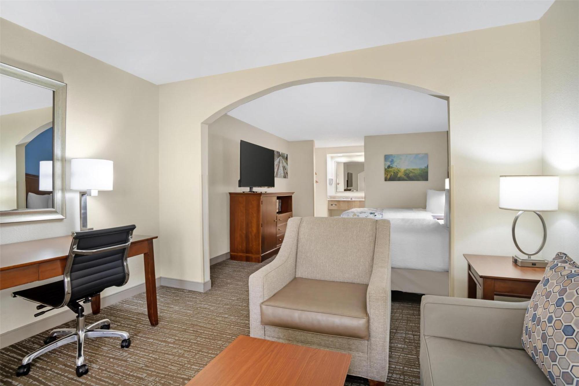 Best Western Inn & Suites Monroe Exterior photo