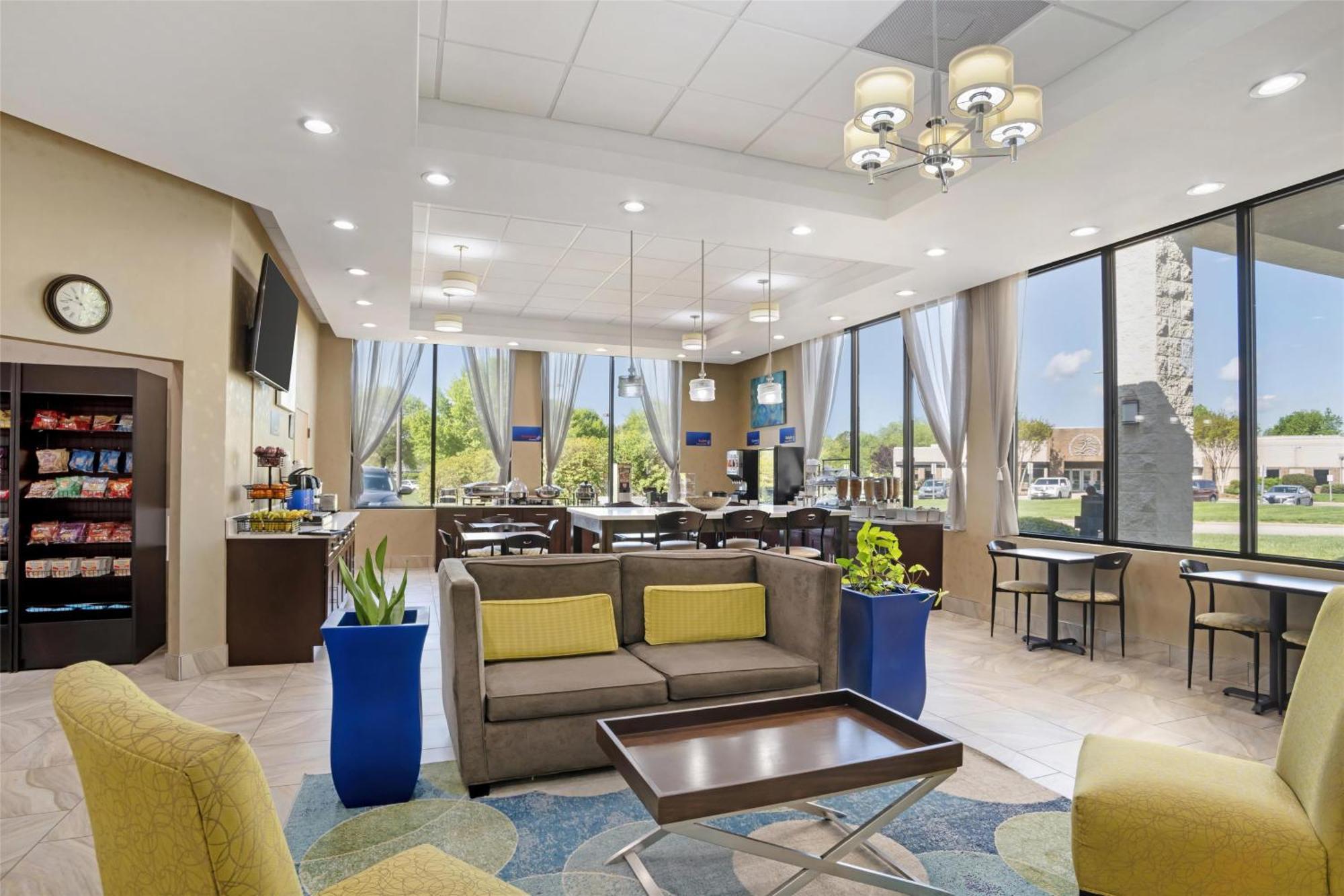 Best Western Inn & Suites Monroe Exterior photo